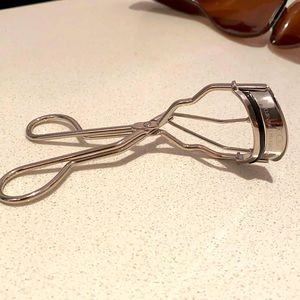 Koji eye lash curler
